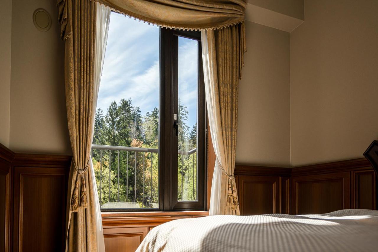 Higashikawa Asahidake Onsen Hotel Bear Monte Екстер'єр фото