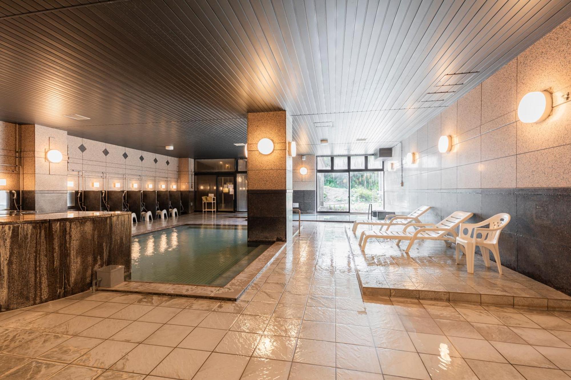 Higashikawa Asahidake Onsen Hotel Bear Monte Екстер'єр фото